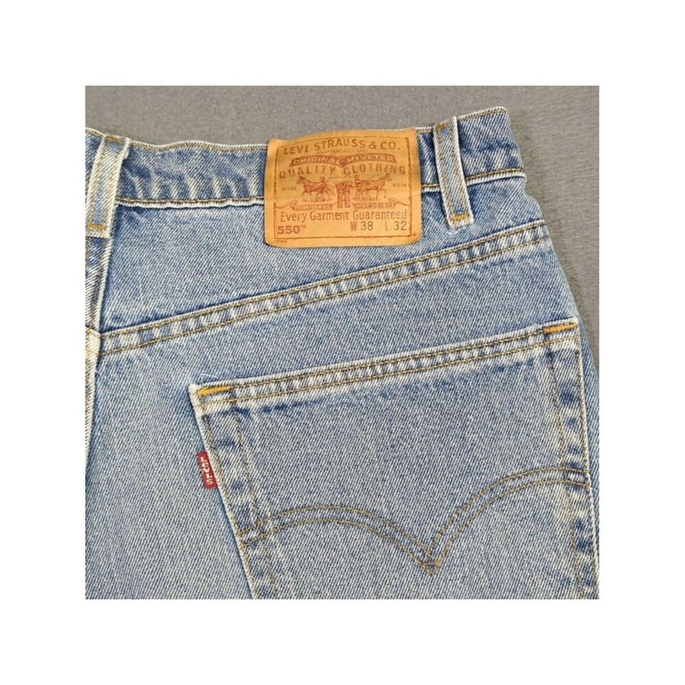 Levi's VTG Jeans Men's 38x32 Fits 36x31 Blue 550 Relaxed Fit Tapered Leg USA 90s